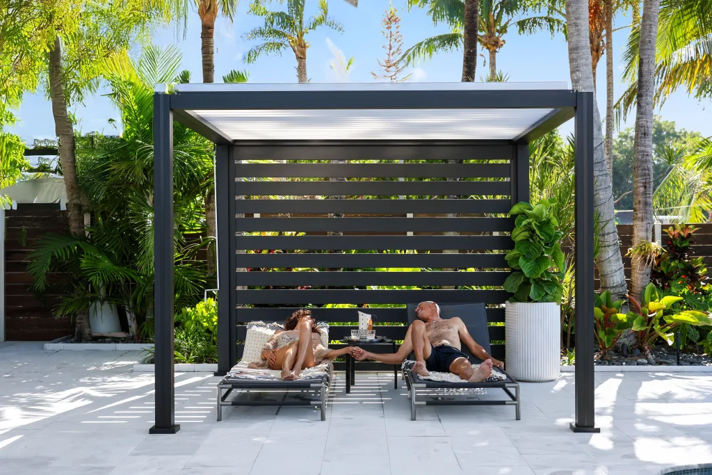 black k bana white louvers pool privacy wall 22 1024x683 1